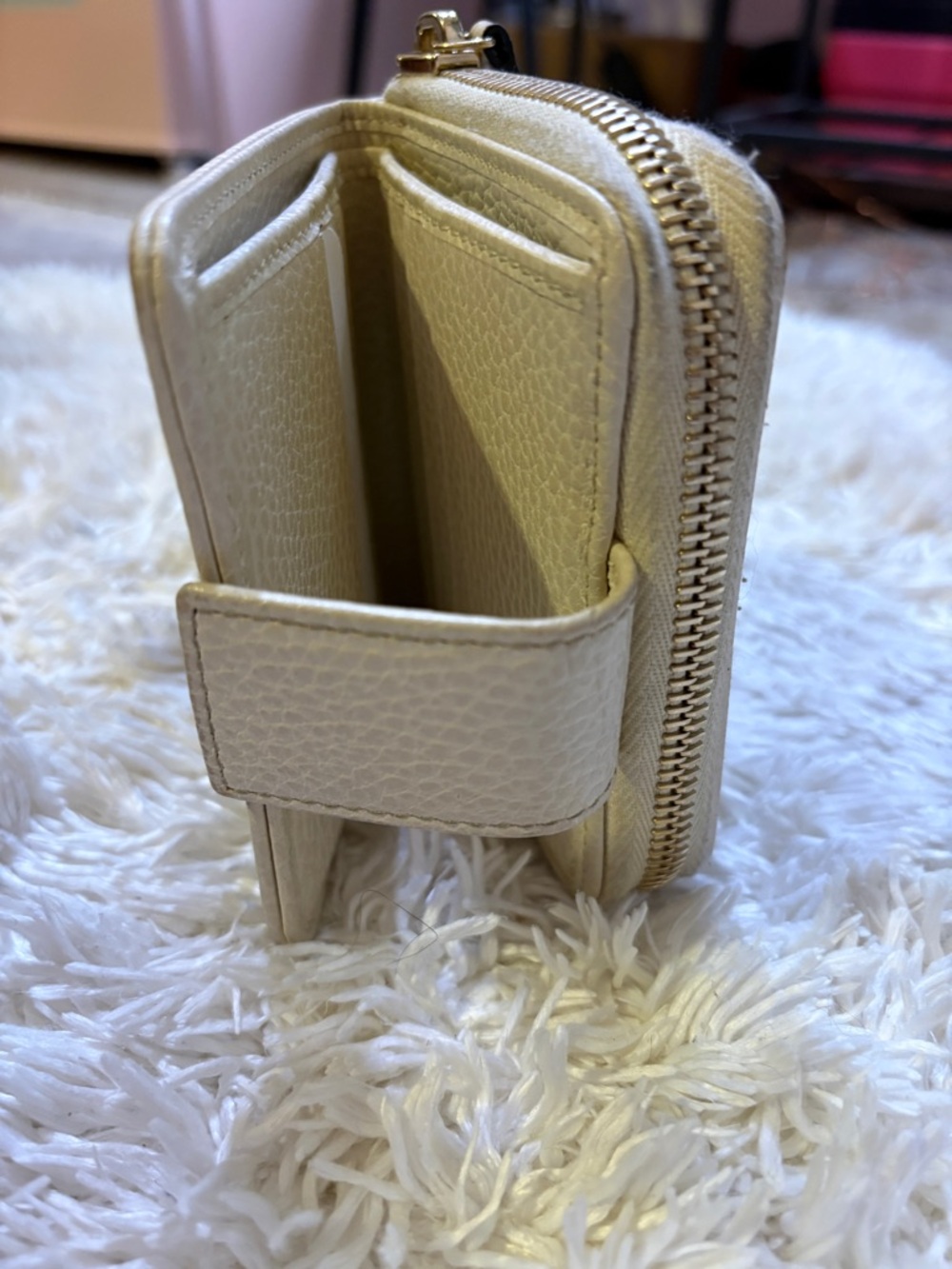 Gucci Beige GG Canvas Wallet with Cream Leather Trim - Picture 5 of 9